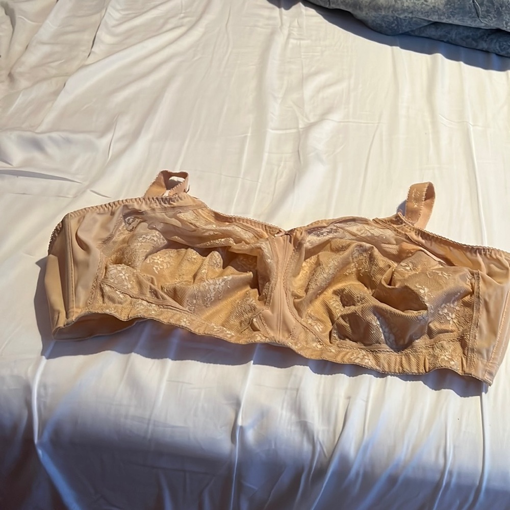 Goddess Keira side support bra size 38M. Wireless, Unlined.